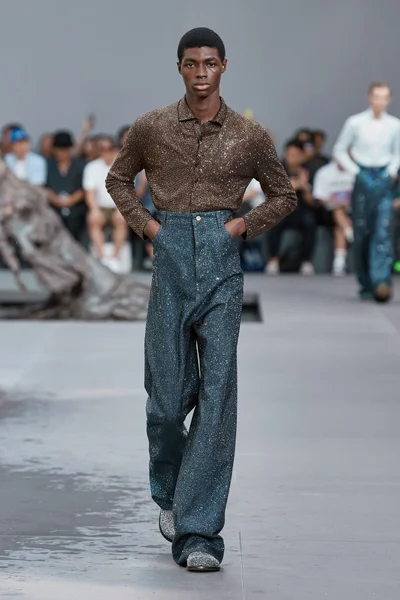 Look 2
